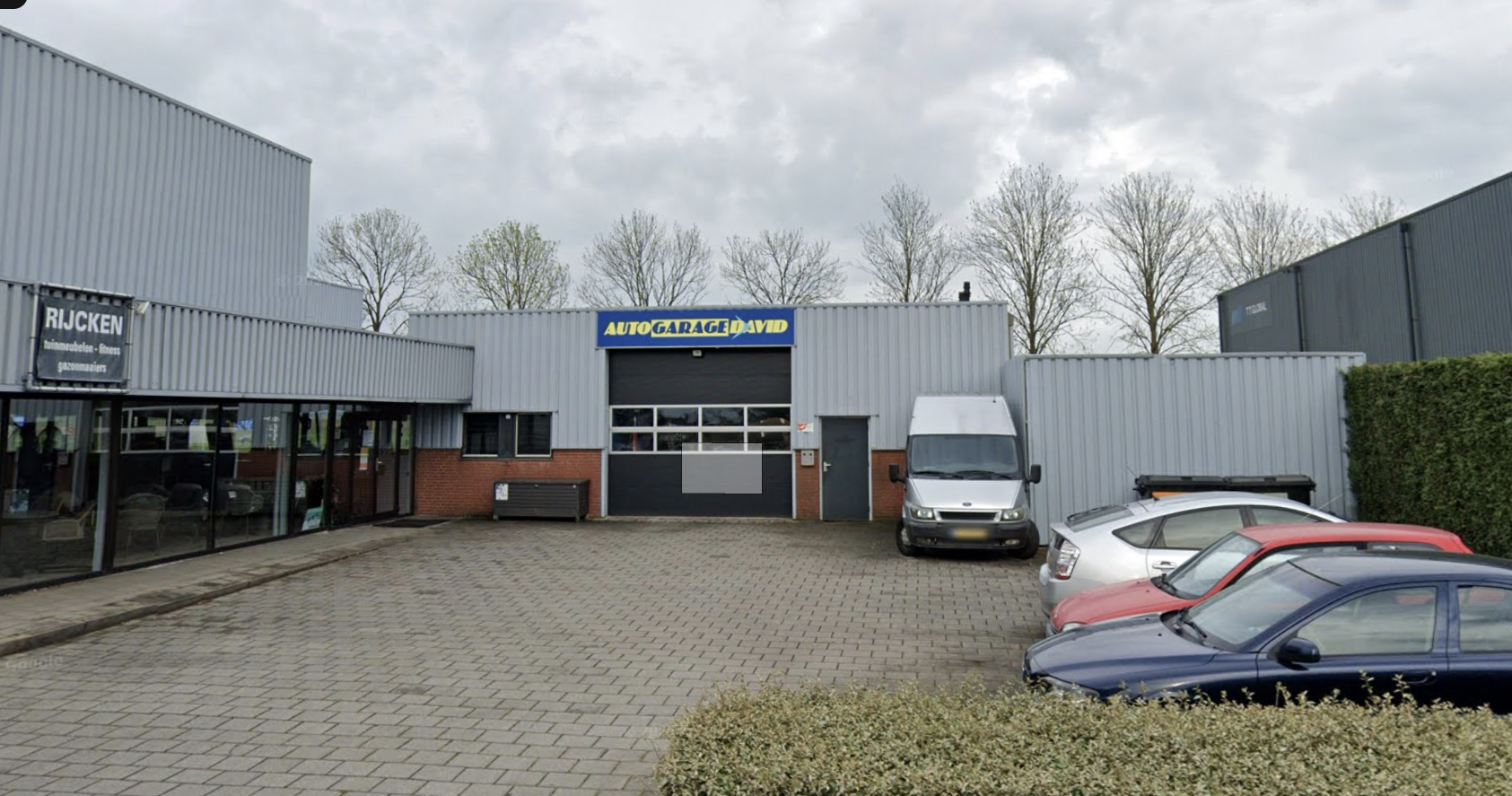 Auto Garage David — voorzijde werkplaats in Bemmel
